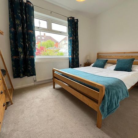 Gower Getaway - Parking & Ensuite Swansea Exterior photo