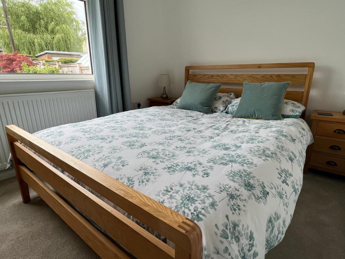 Gower Getaway - Parking & Ensuite Swansea Exterior photo